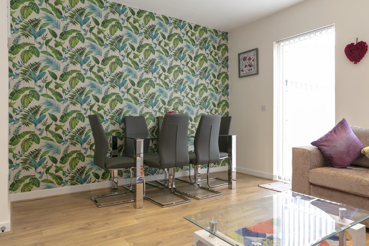 Modern & Exquisite Trumpington Townhouse With Parking & 5 Mins To Papworth Hospital CBG Eksteriør billede